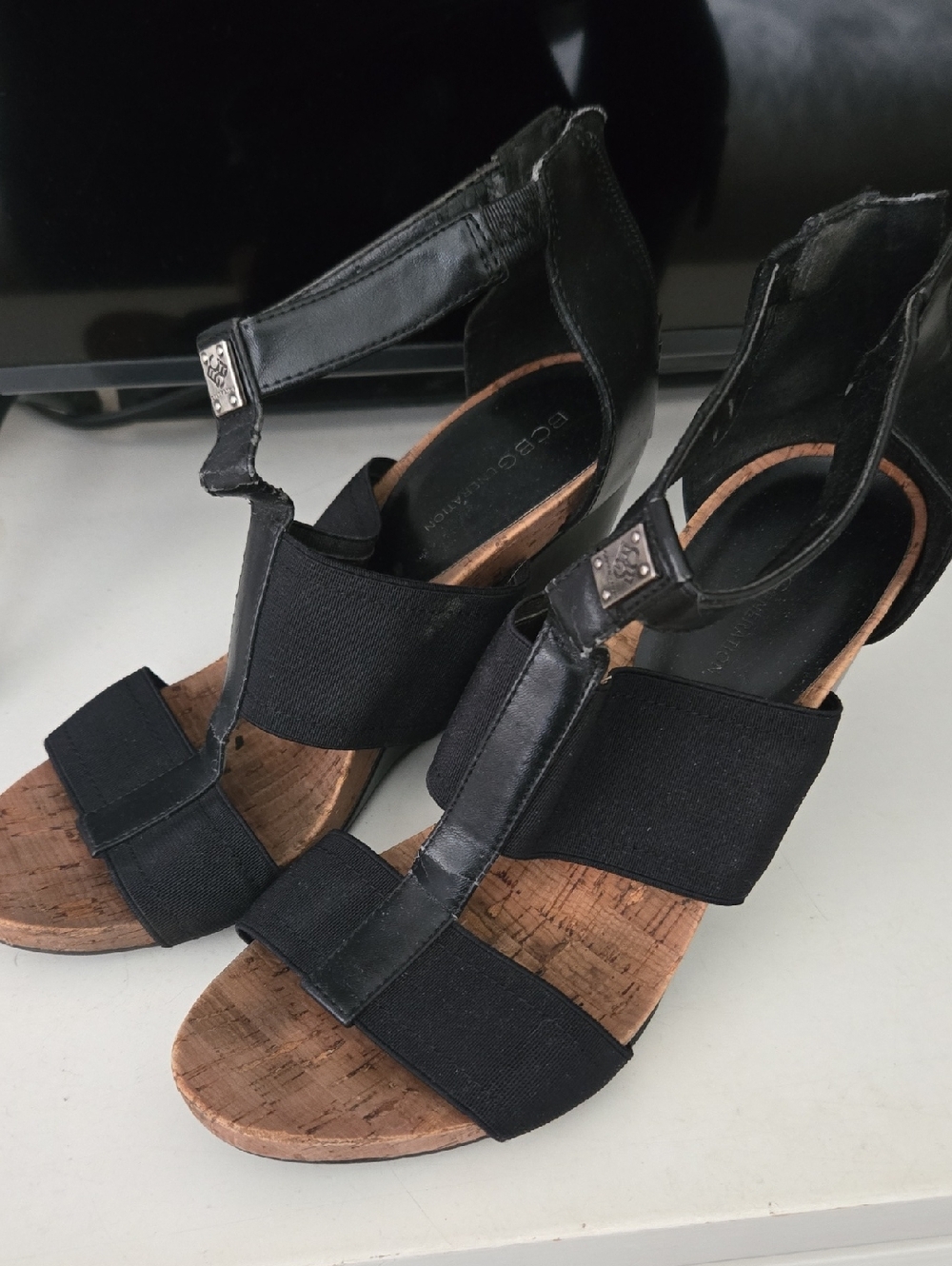 BCBG Generation Black Cork Wedge Sandals with Elastic T-Strap - Size 7